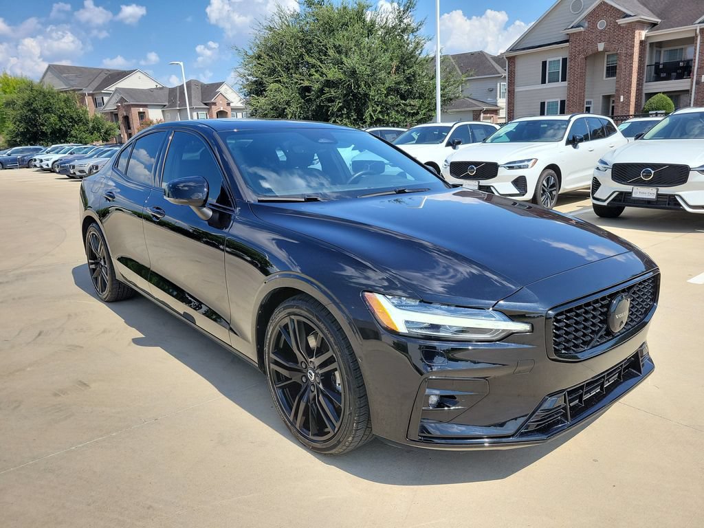 Used 2024 Volvo S60 B5 Plus w/ Climate Package FWD image 4