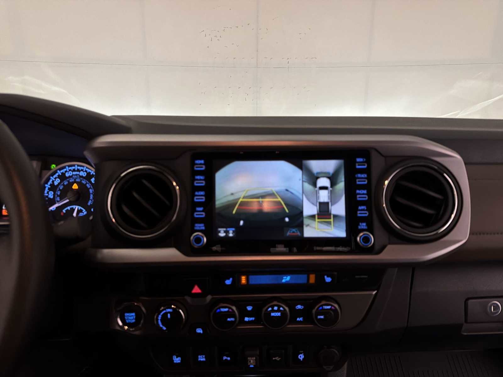 Used 2023 Toyota Tacoma Limited image 15