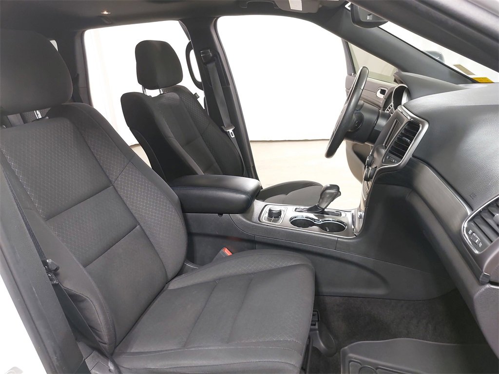 Used 2019 Jeep Grand Cherokee Laredo image 13