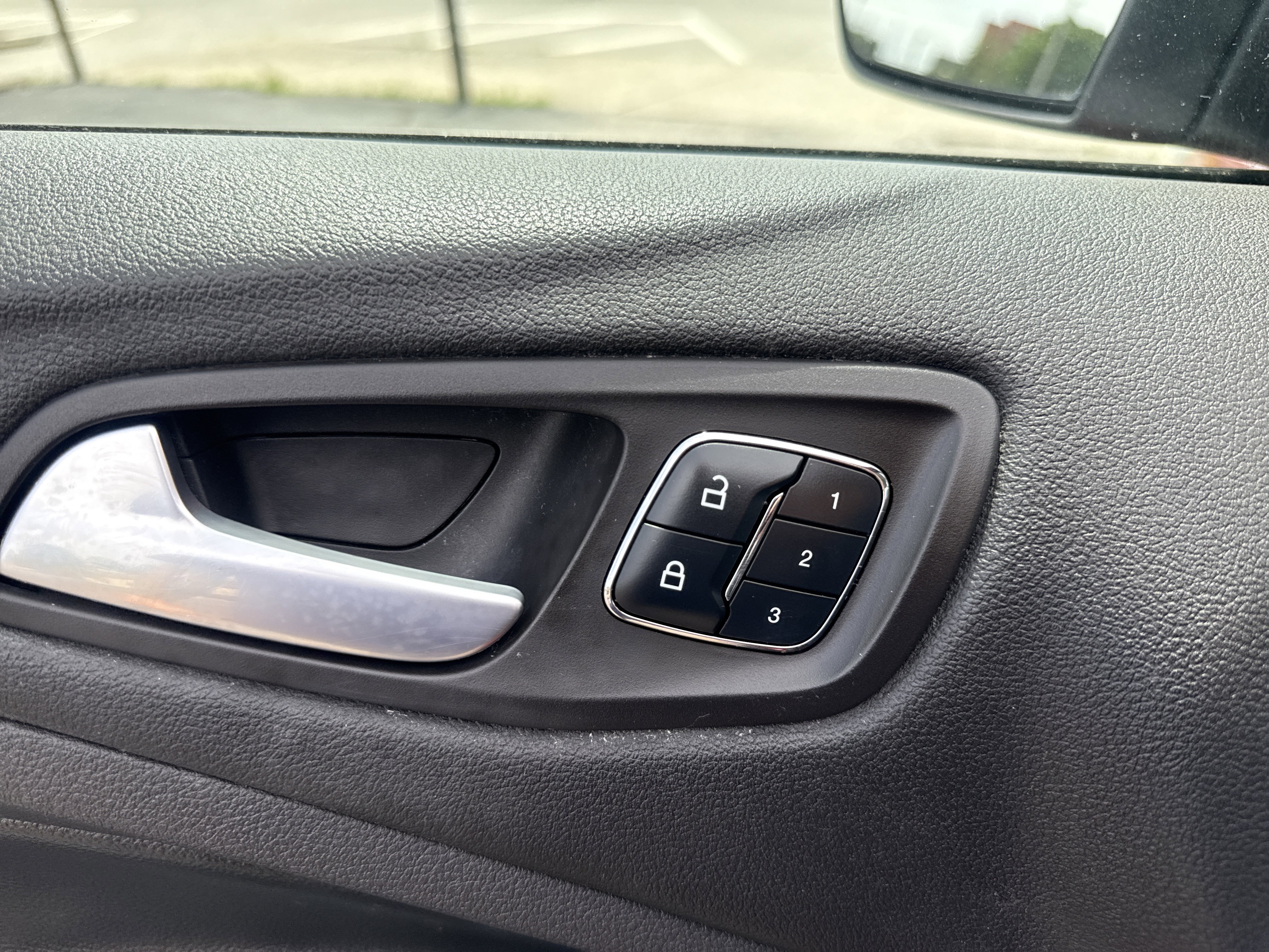 Used 2014 Ford Escape Titanium AWD/4WD image 19