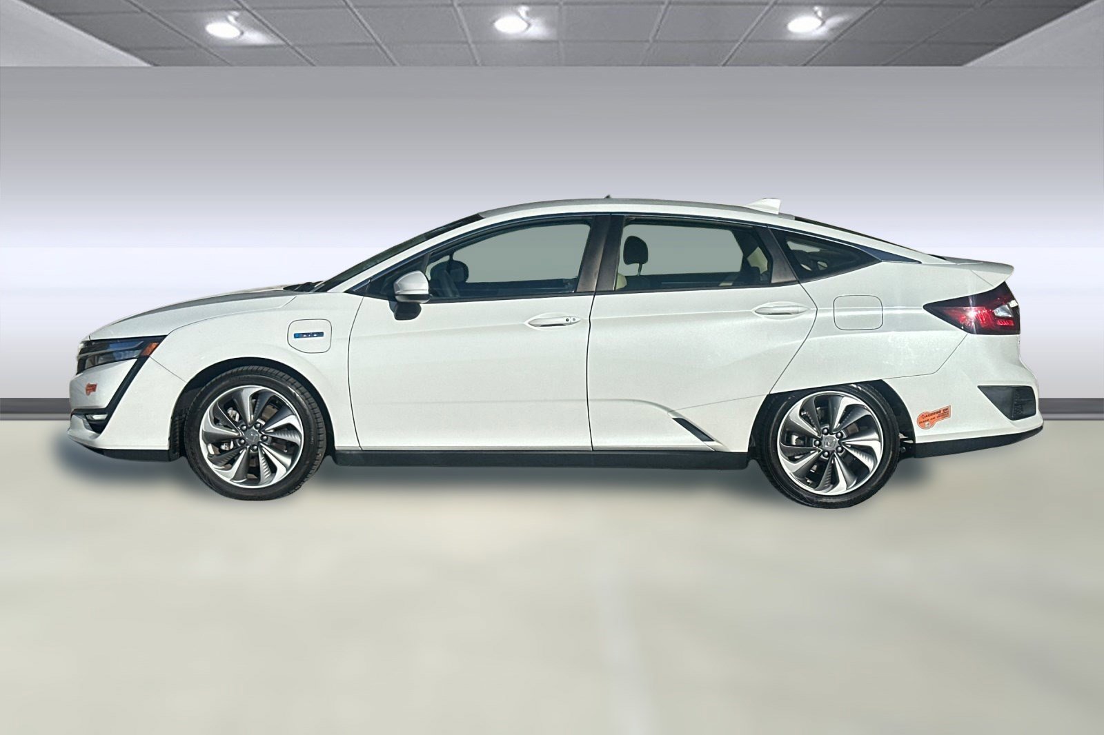 Used 2020 Honda Clarity Plug-In Hybrid image 2