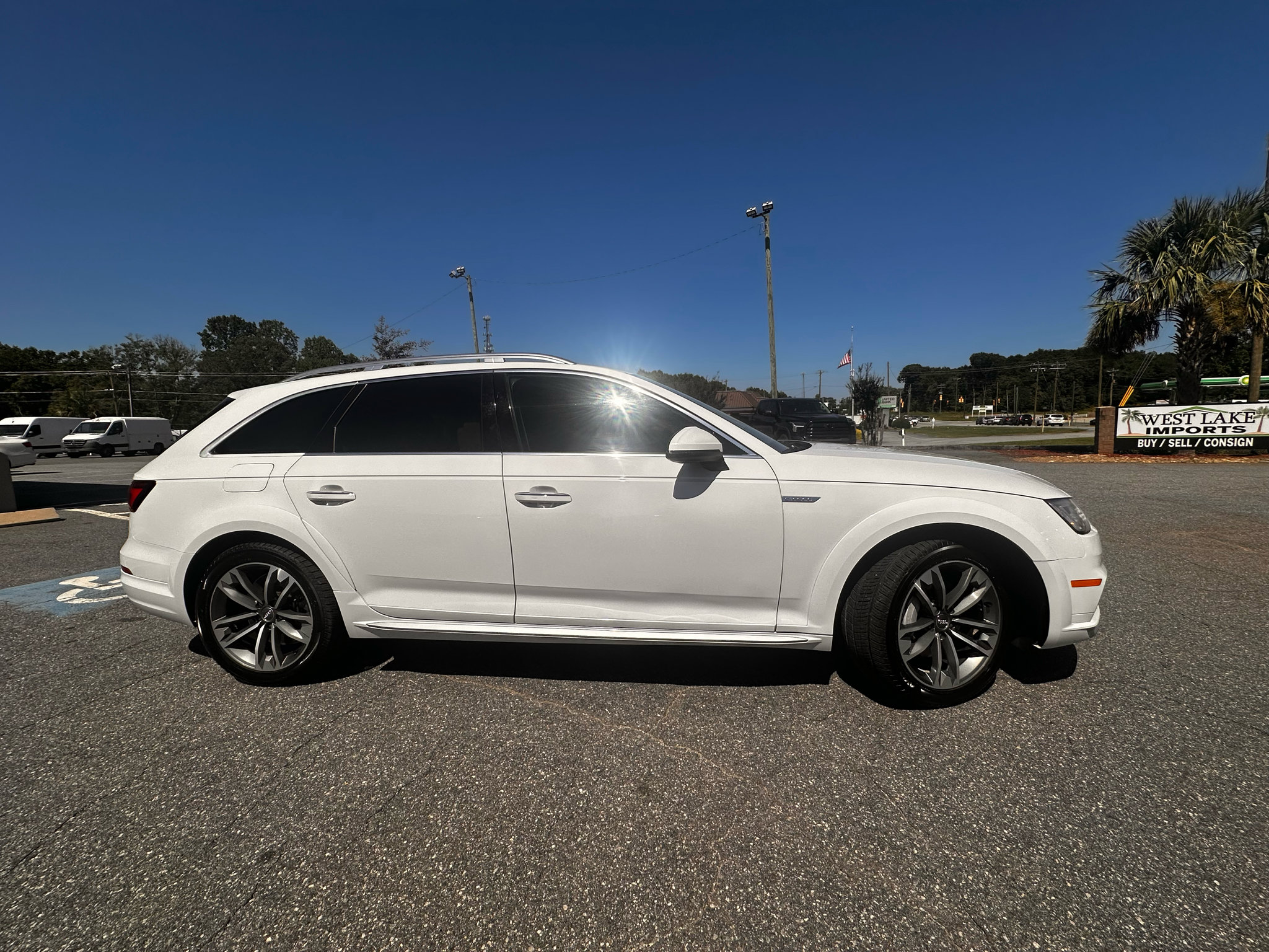 Used 2018 Audi A4 2.0T allroad Prestige w/ Prestige Package image 37