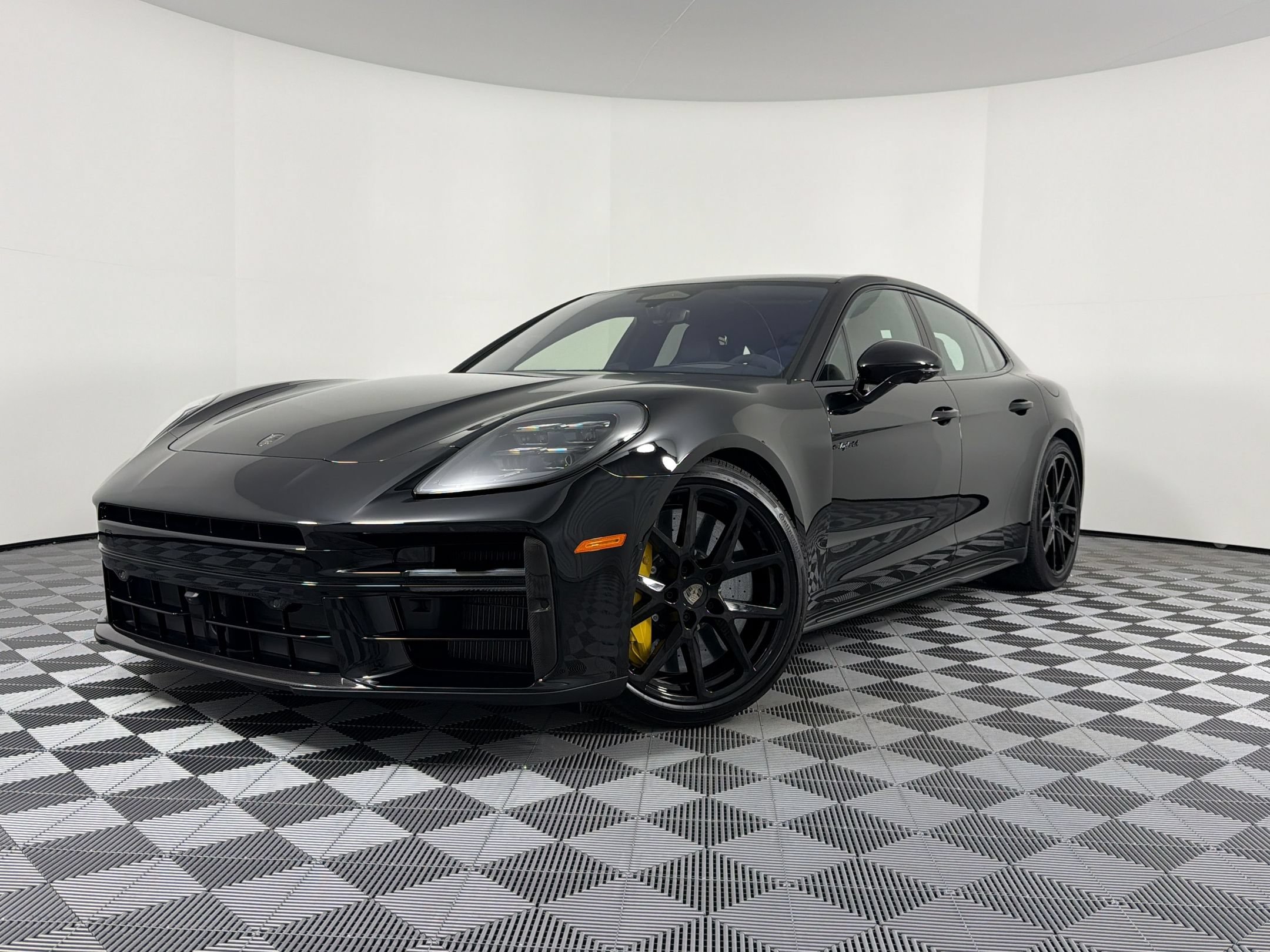 New 2026 Porsche Panamera 4 E-Hybrid AWD/4WD image 1