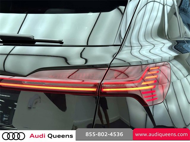 Used 2023 Audi e-tron S Prestige w/ Prestige Package image 9