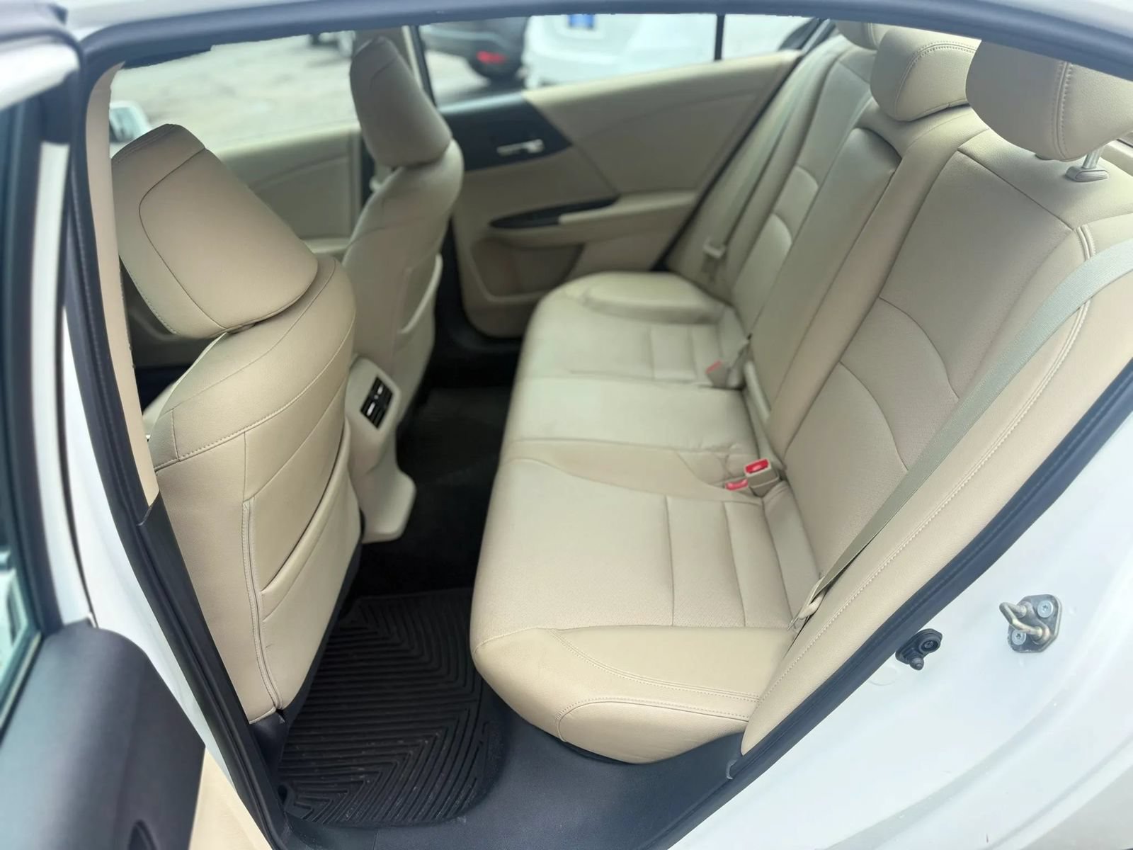 Used 2017 Honda Accord EX-L image 19
