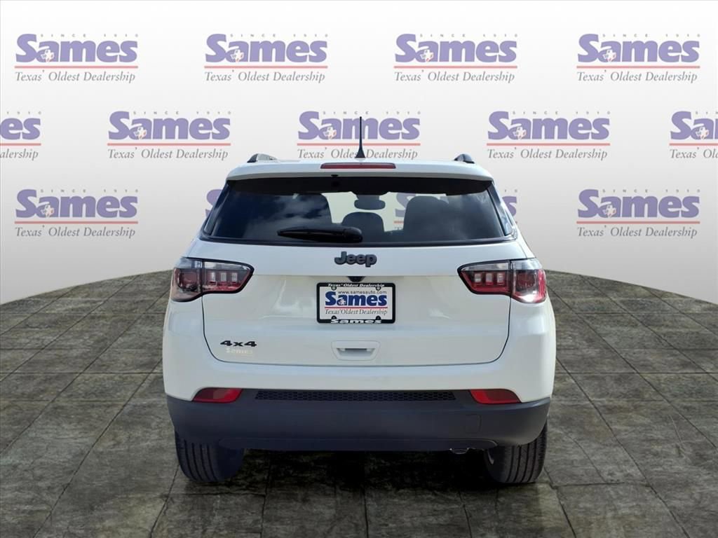 New 2026 Jeep Compass Latitude image 6
