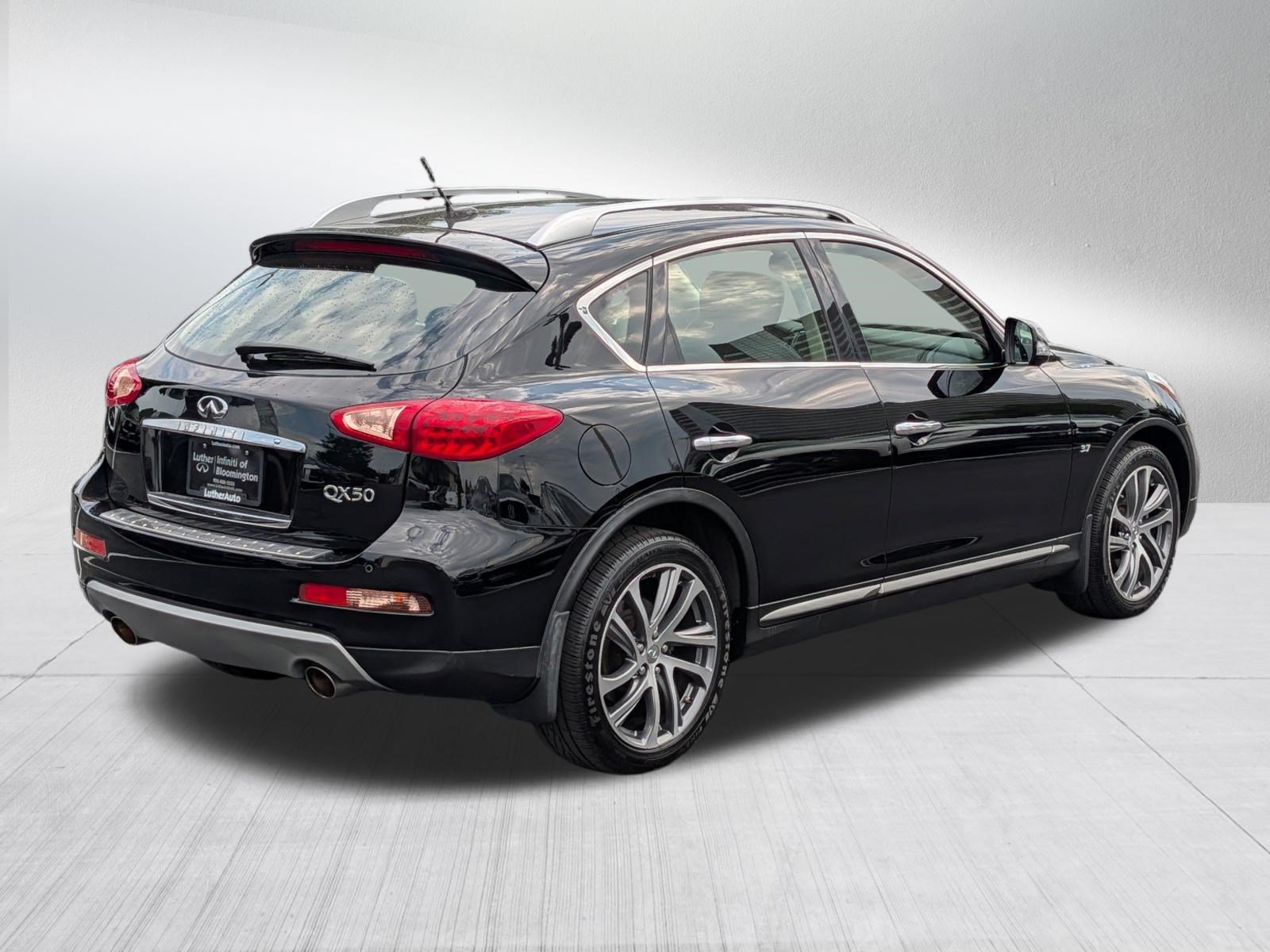 Used 2017 INFINITI QX50 AWD w/ Technology Package image 7