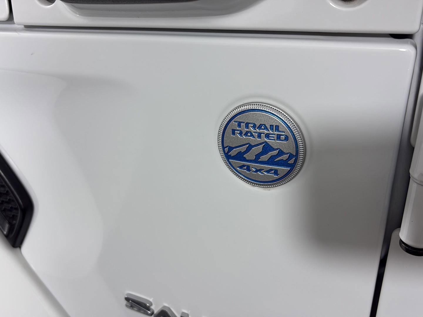 Used 2024 Jeep Wrangler Sahara w/ Technology Group image 12