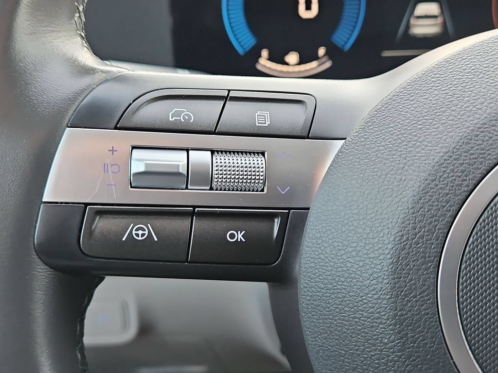 Used 2025 Hyundai Kona SEL FWD image 21