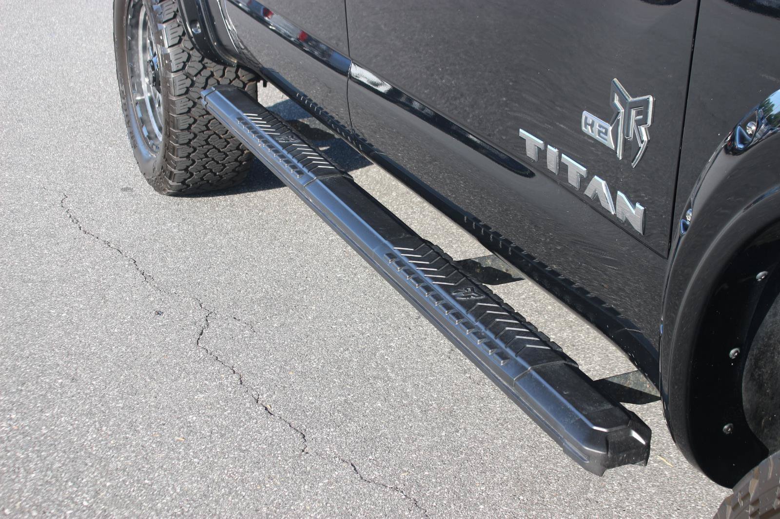 Used 2021 Nissan Titan SV w/ SV Convenience Package AWD/4WD image 10