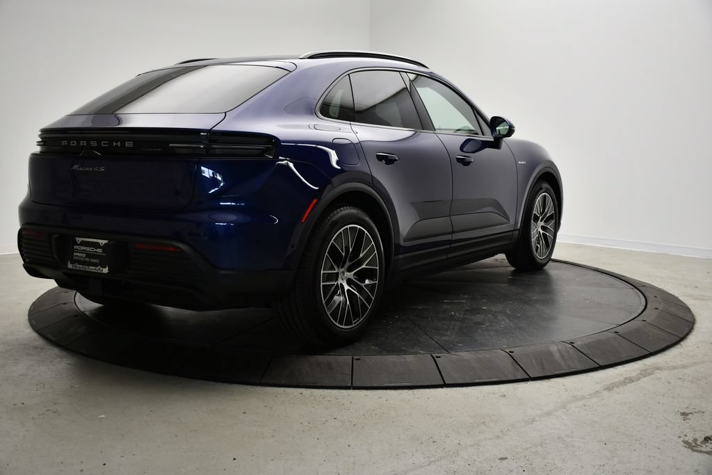 Certified 2025 Porsche Macan 4S Electric AWD/4WD image 7
