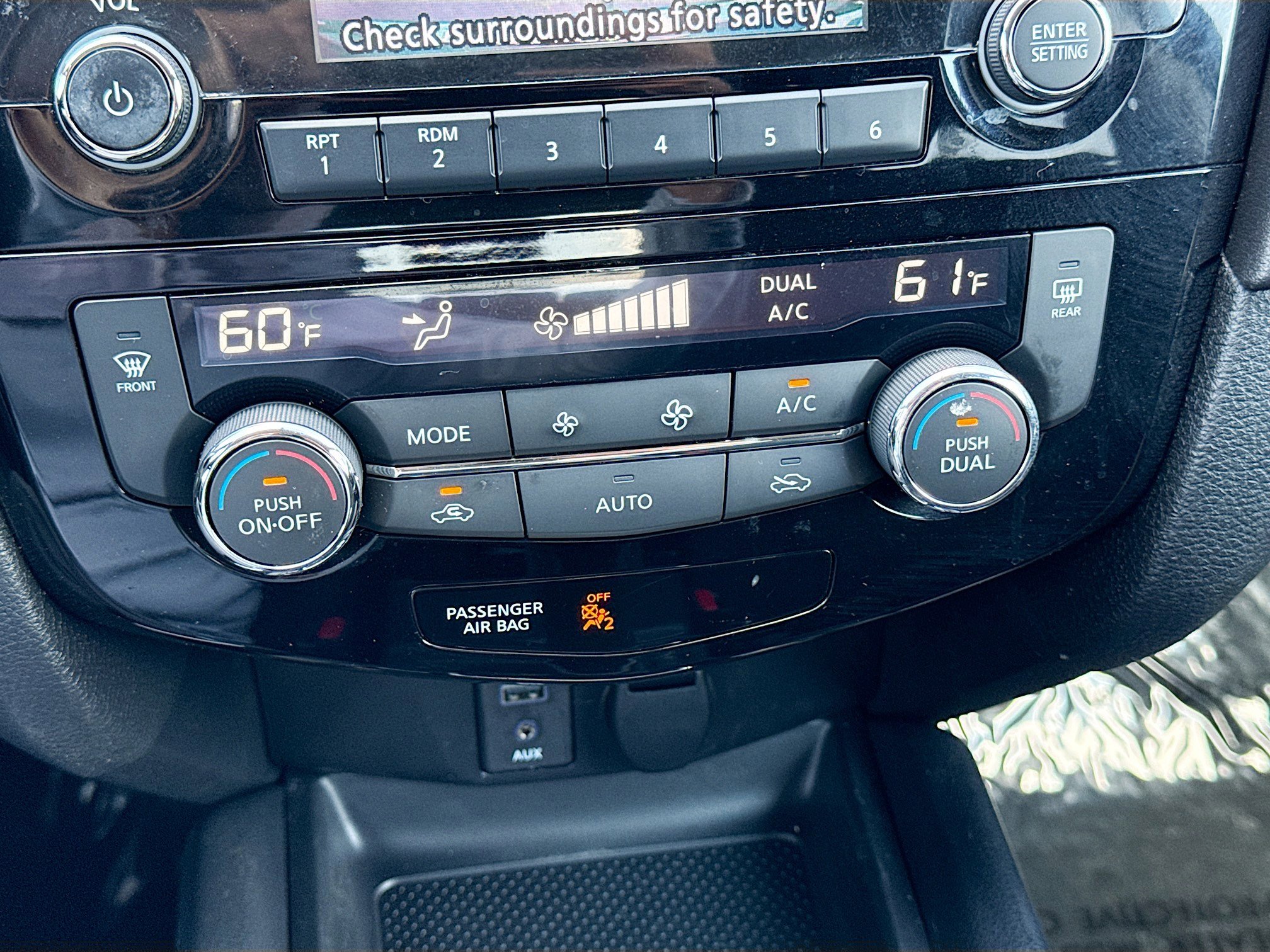 Used 2017 Nissan Rogue SV FWD image 32
