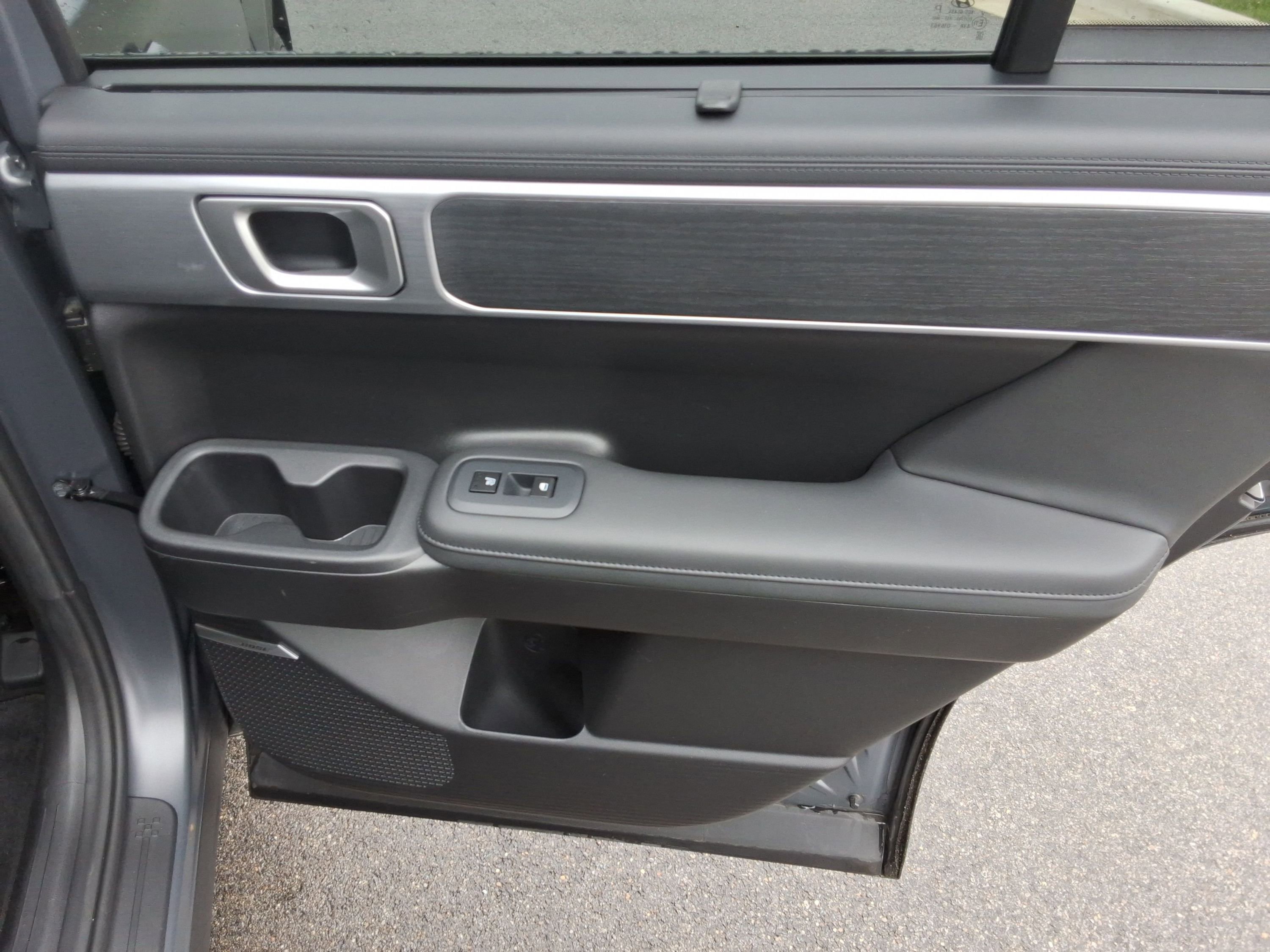 Used 2025 Hyundai Santa Fe Limited image 26