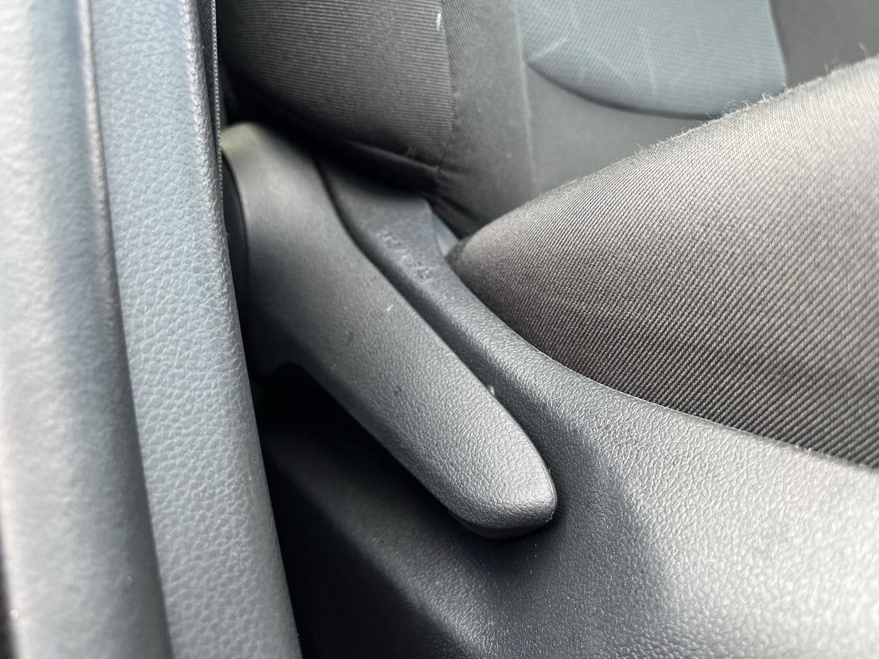 Used 2025 Toyota RAV4 XLE FWD image 26