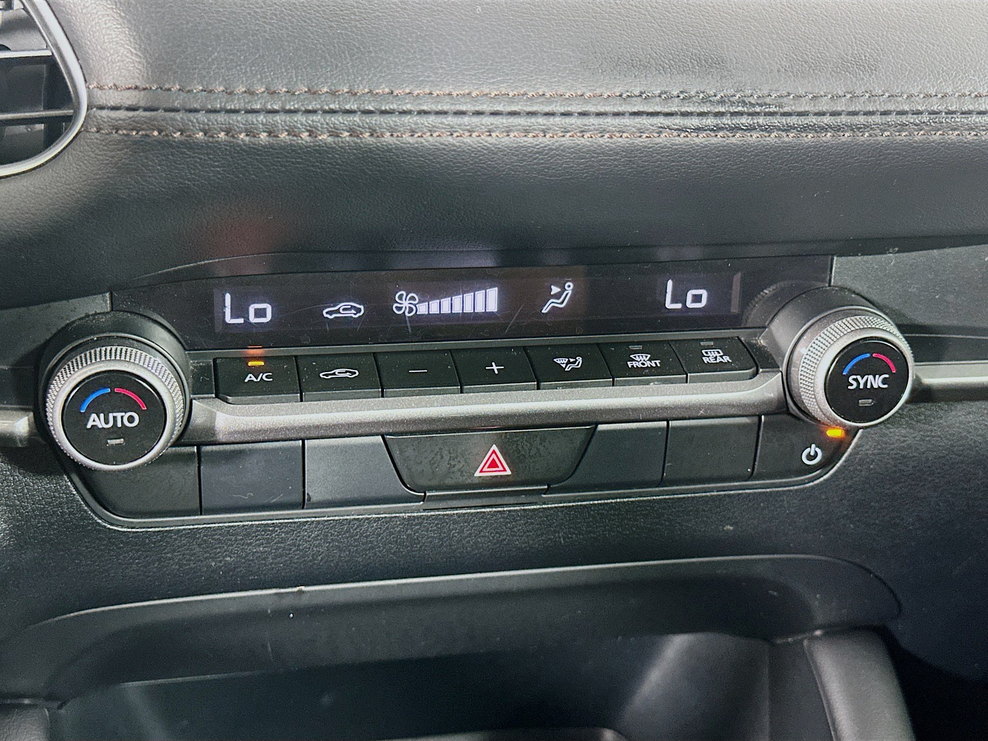 Used 2024 MAZDA MAZDA3 s FWD image 24