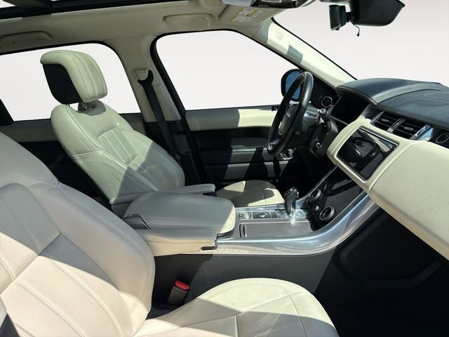 Used 2020 Land Rover Range Rover Sport HSE image 14