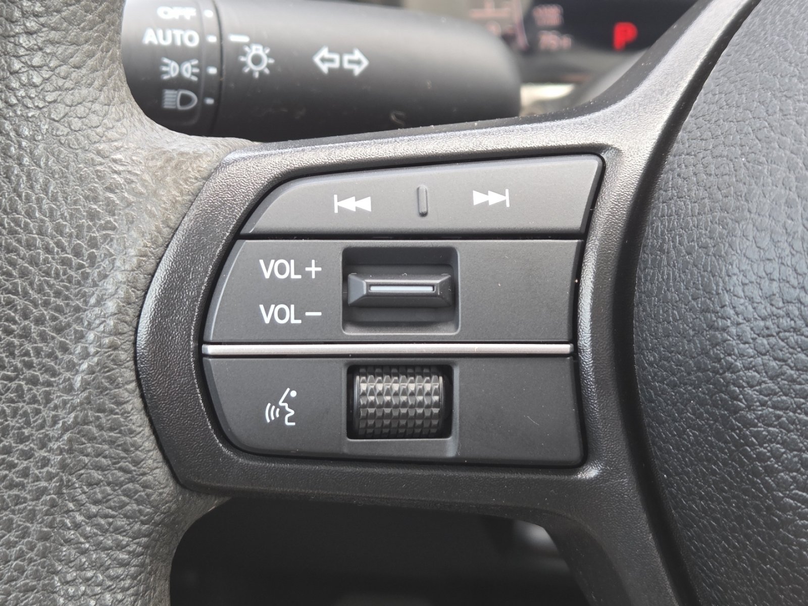 Used 2023 Honda Accord EX image 32