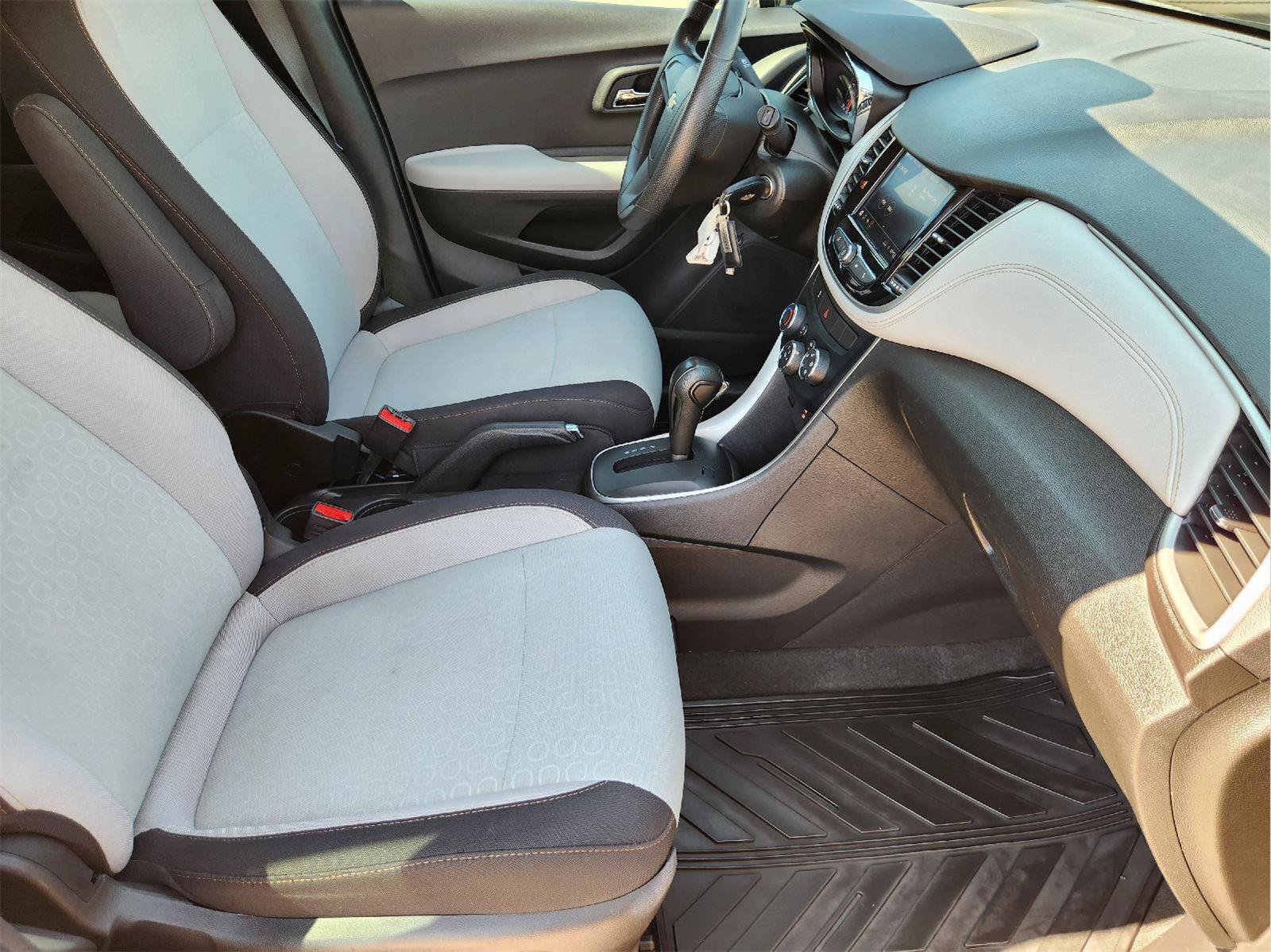 Certified 2020 Chevrolet Trax LS w/ LPO, Cargo Package FWD image 14