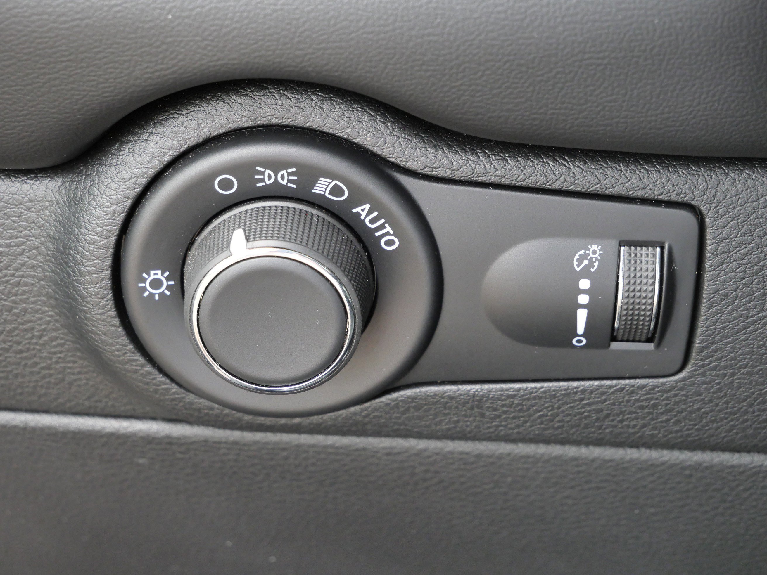 Used 2024 Dodge Durango GT image 21