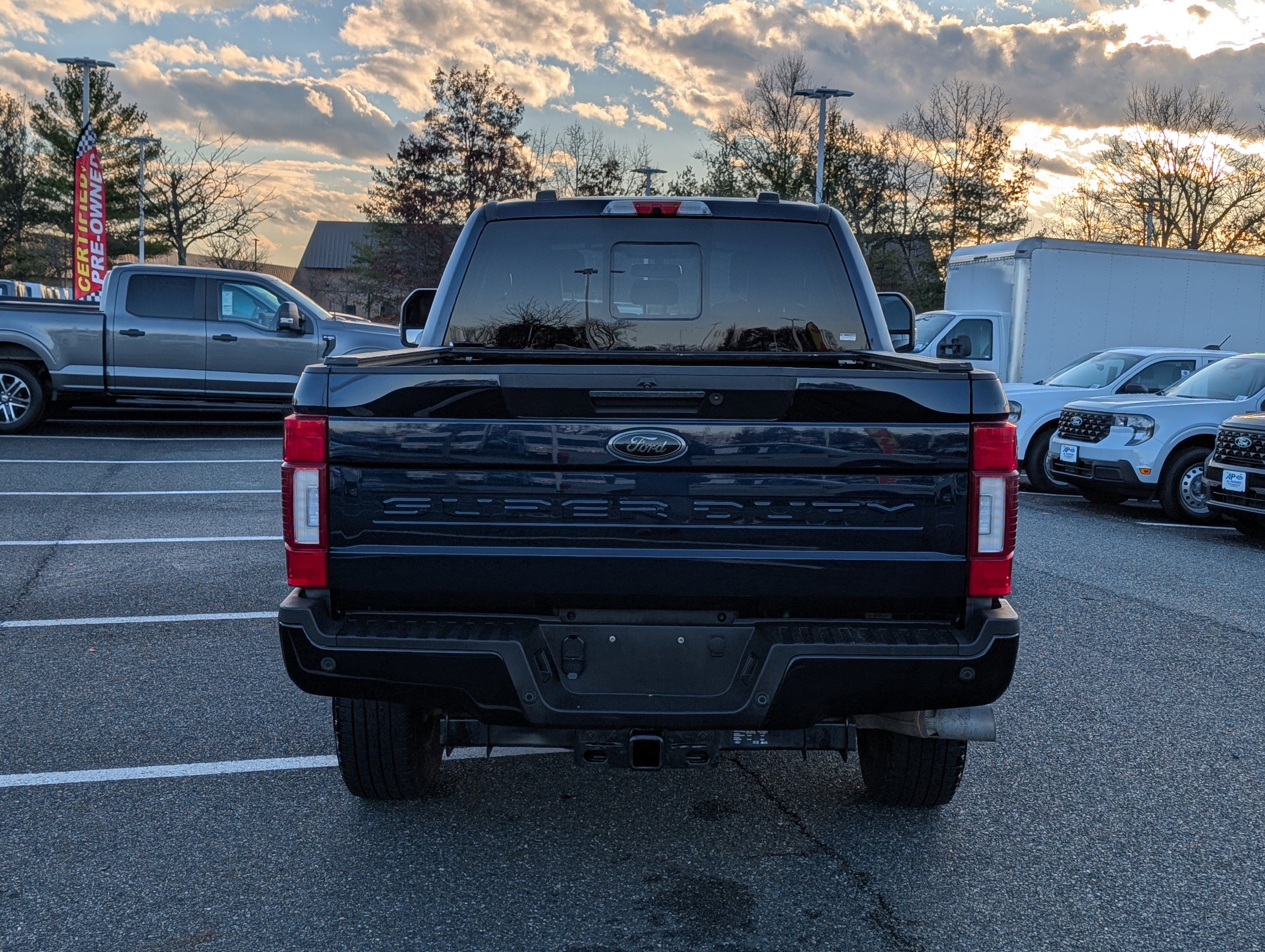 Used 2022 Ford F250 Lariat w/ Black Appearance Package image 4