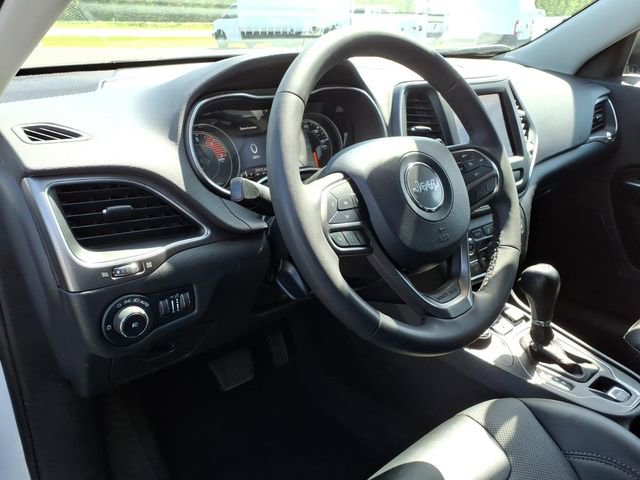 Certified 2022 Jeep Cherokee Latitude Lux w/ Sun & Sound Group AWD/4WD image 14