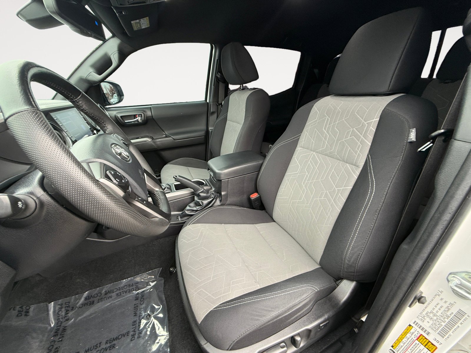 Used 2023 Toyota Tacoma TRD Off-Road image 10