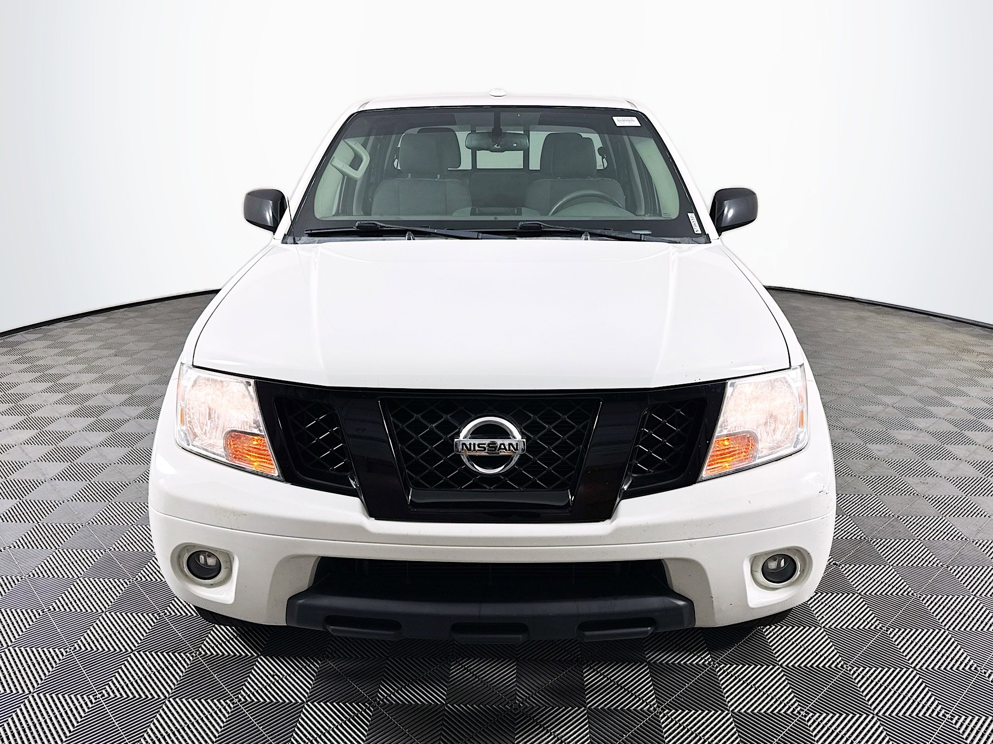 Used 2018 Nissan Frontier SV w/ Value Truck Package RWD image 2
