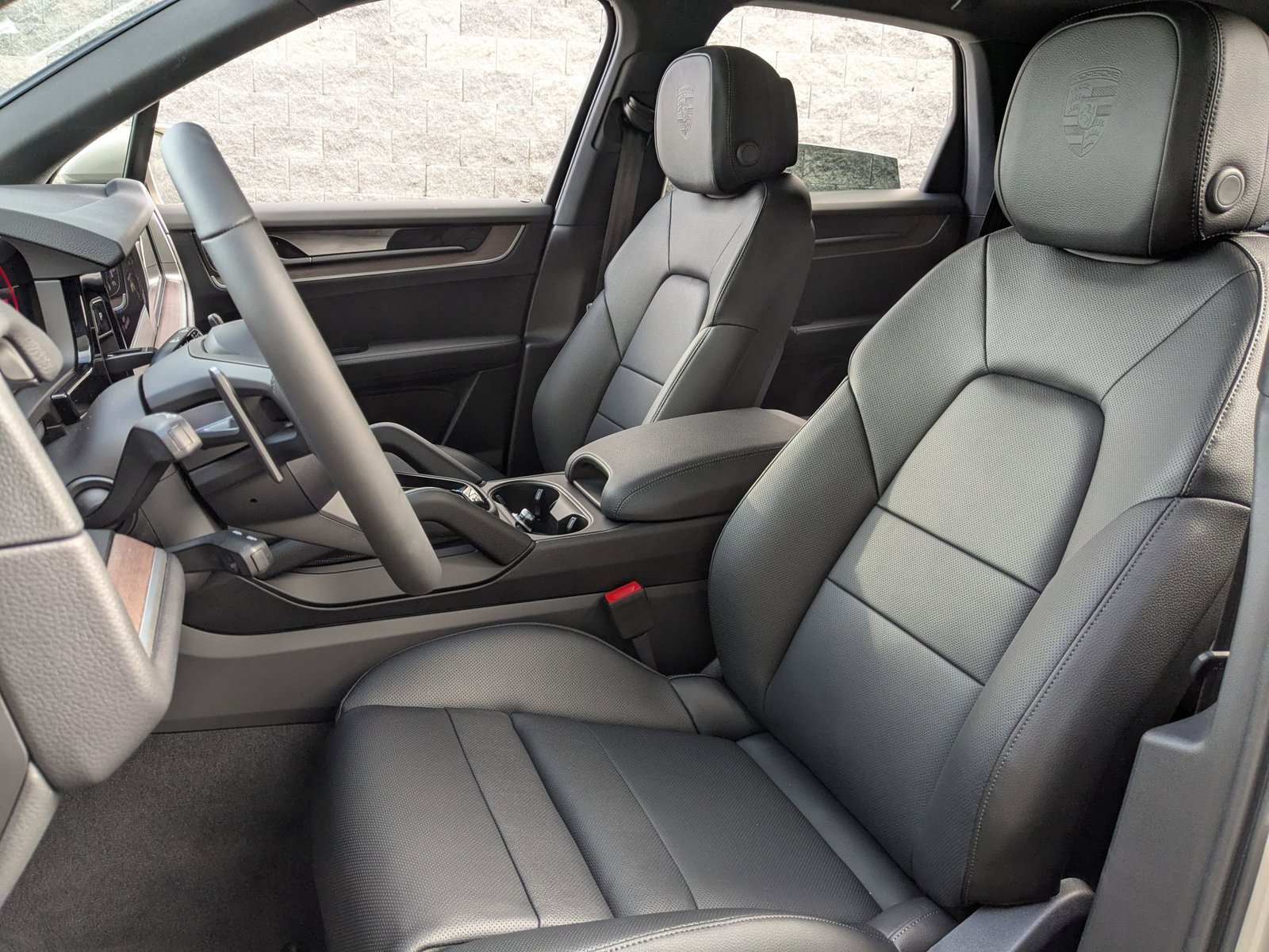 Certified 2026 Porsche Cayenne AWD/4WD image 5