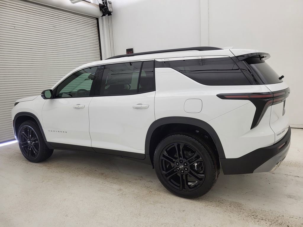New 2026 Chevrolet Traverse LT w/ Driver Confidence Package FWD image 18