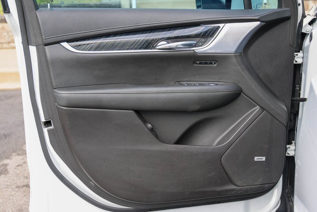 Used 2023 Cadillac XT6 Premium Luxury w/ Technology Package image 11