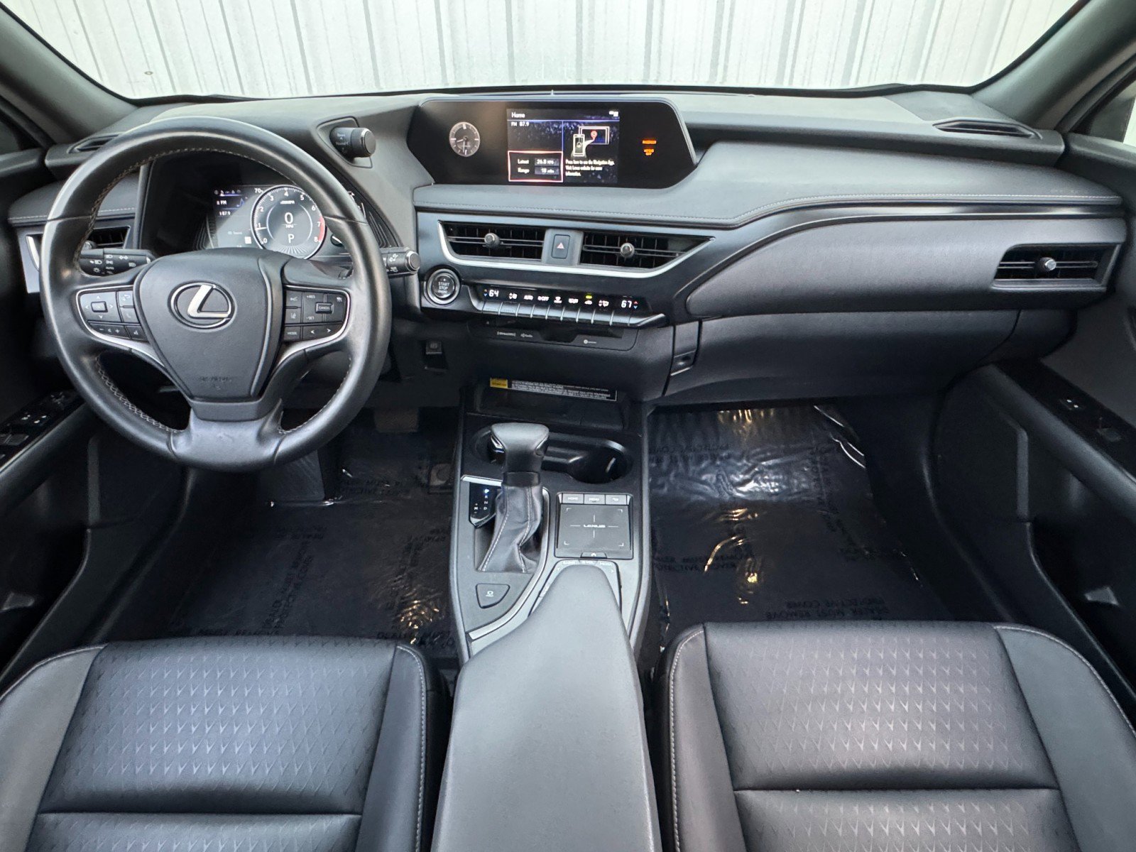 Used 2022 Lexus UX 200 image 10