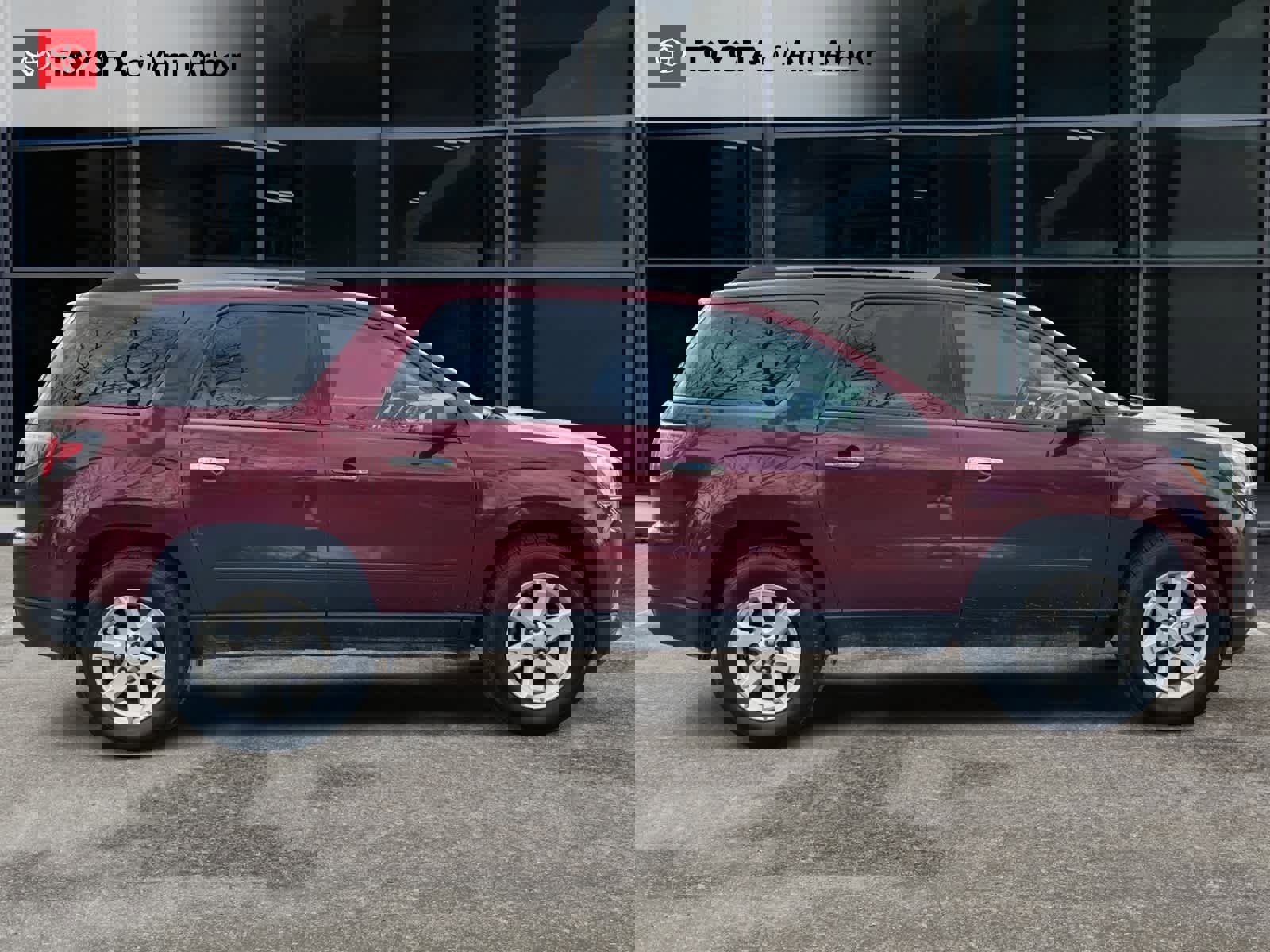 Used 2016 GMC Acadia SLE image 11