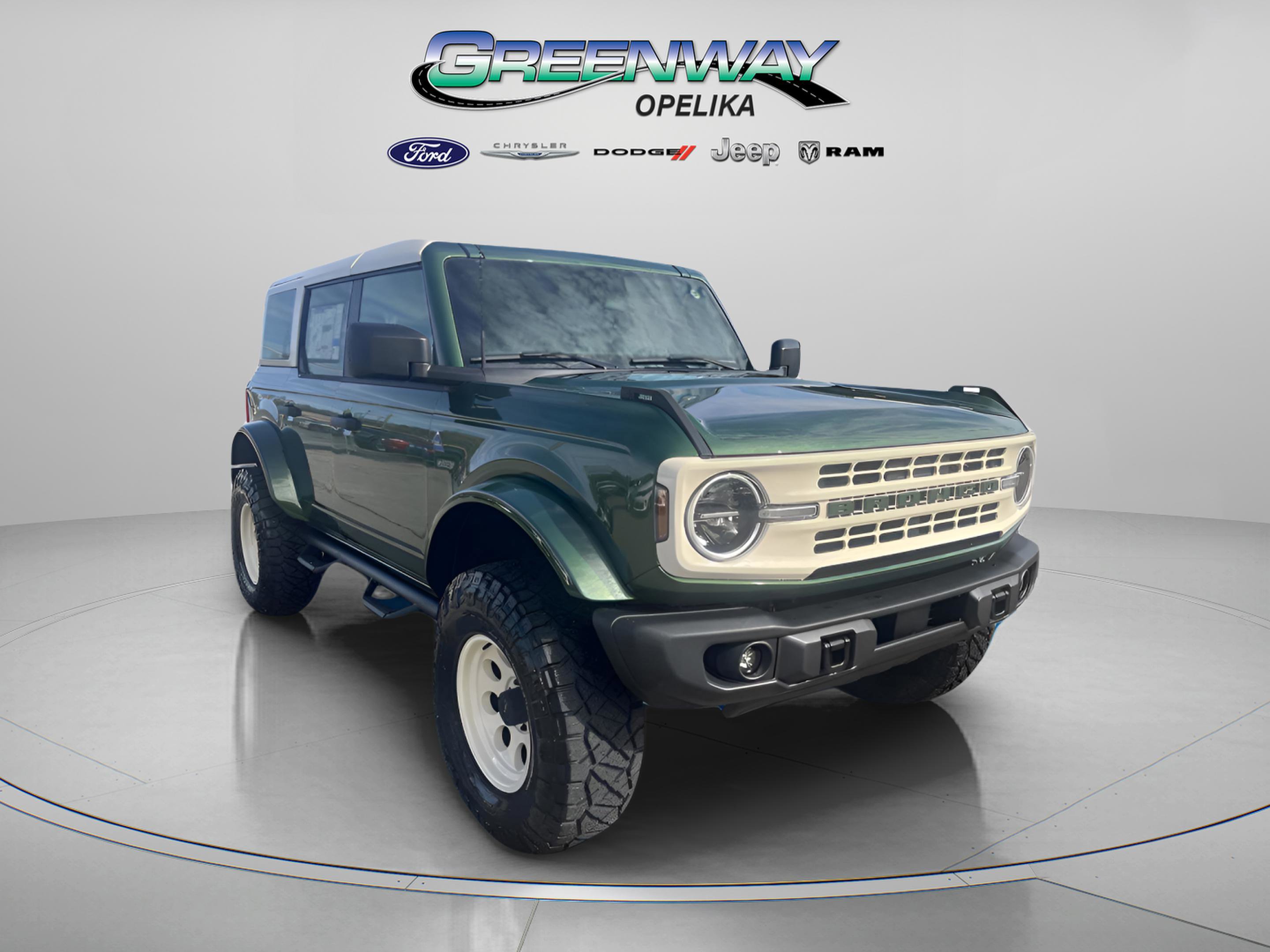 New 2024 Ford Bronco Black Diamond w/ Sasquatch Package
