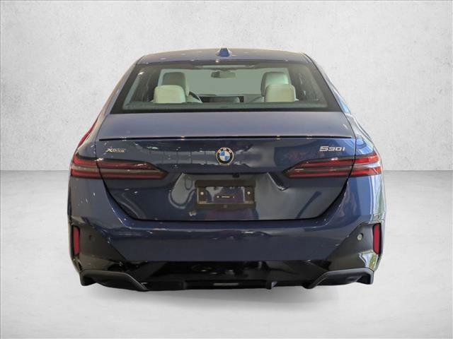 New 2026 BMW 530i xDrive w/ M Sport Package AWD/4WD image 8