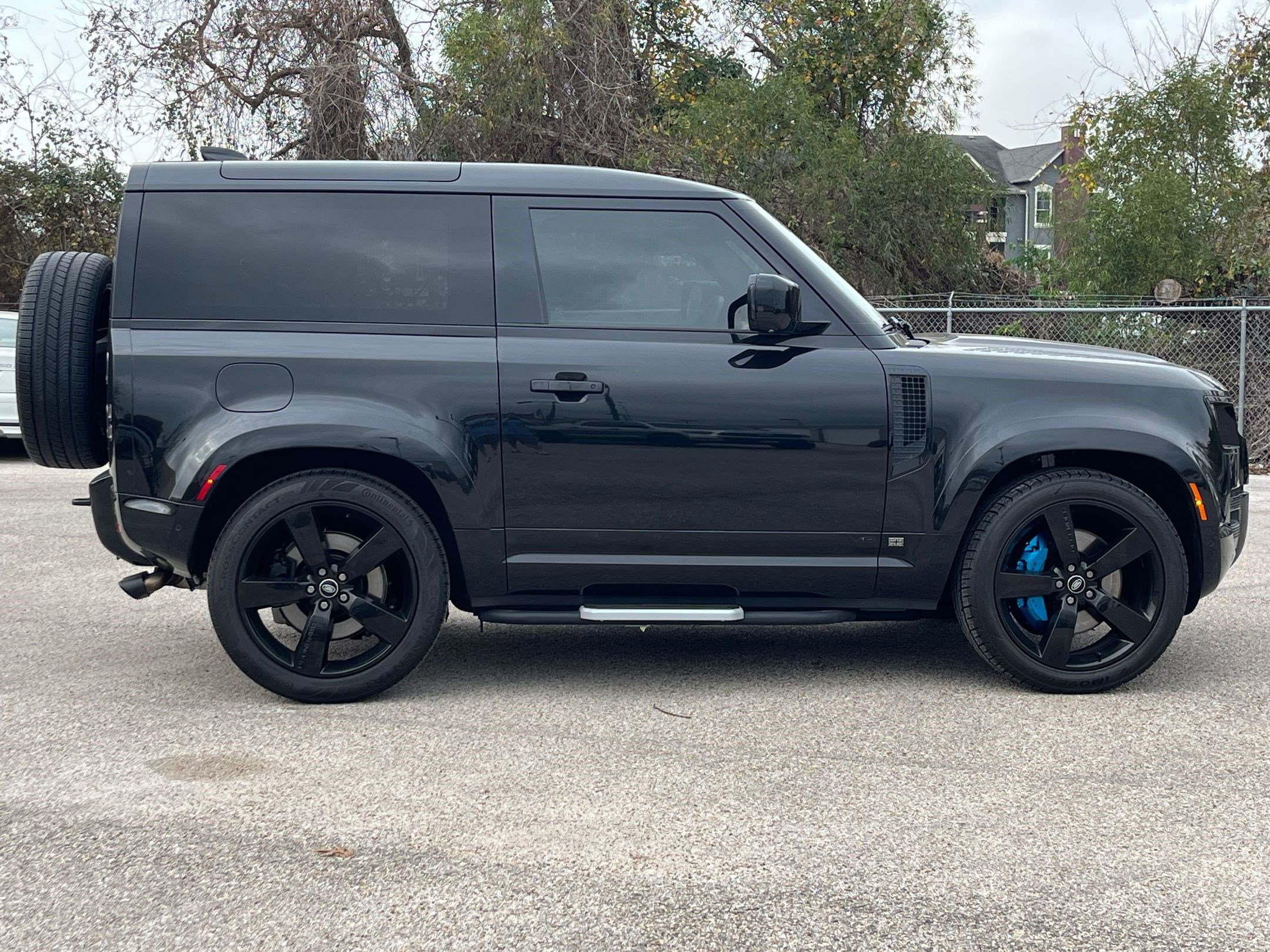 Used 2022 Land Rover Defender 90 V8 image 22