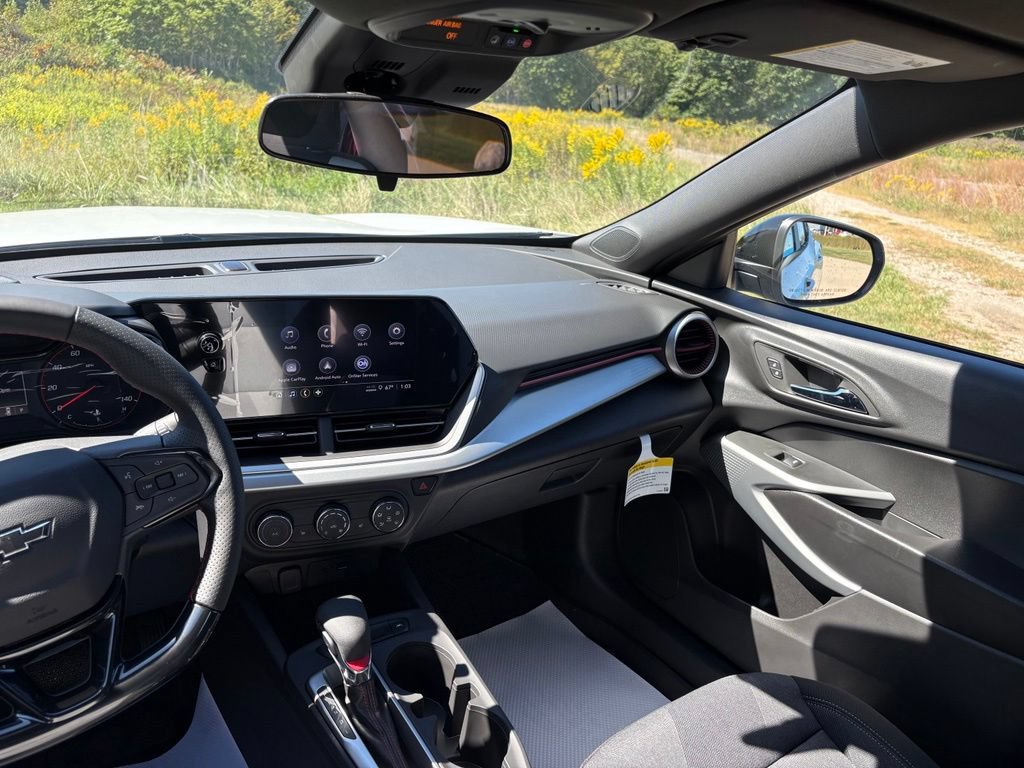 New 2026 Chevrolet Trax RS w/ Driver Confidence Package FWD image 39