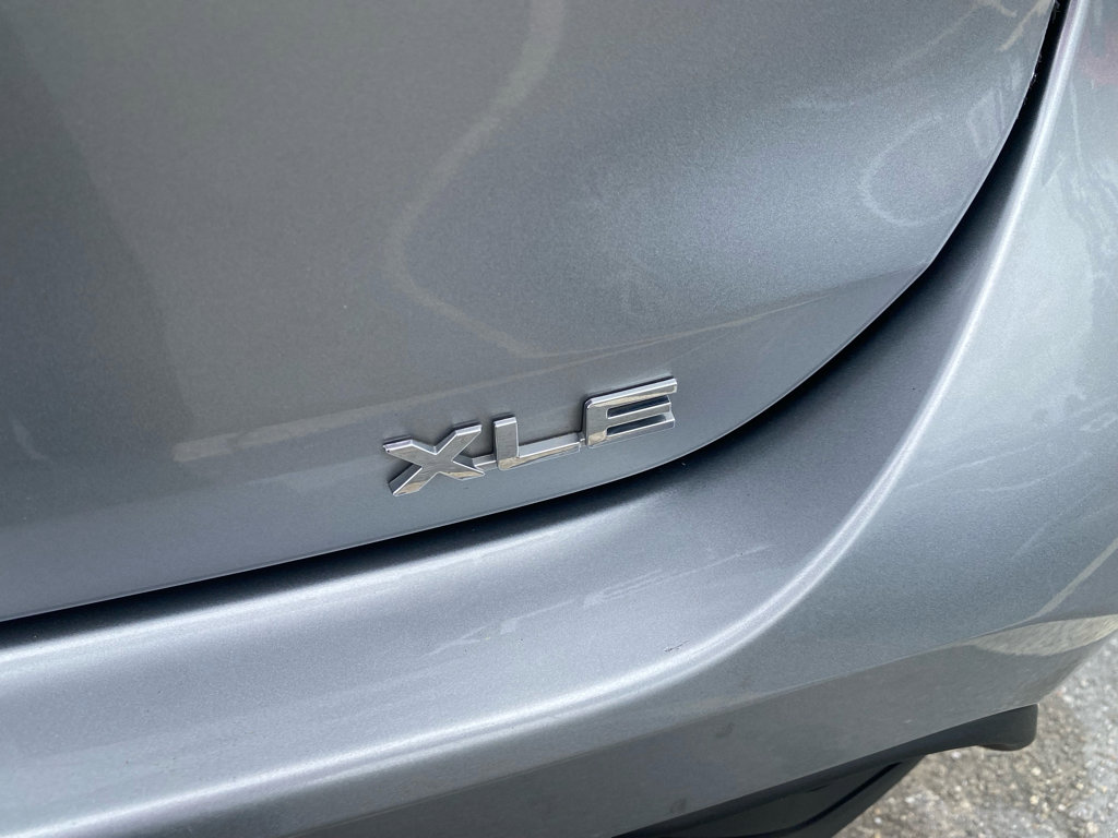 Used 2023 Toyota Highlander XLE image 12