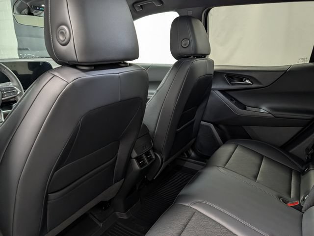 New 2027 Chevrolet Equinox LT w/ Convenience Package II AWD/4WD image 11