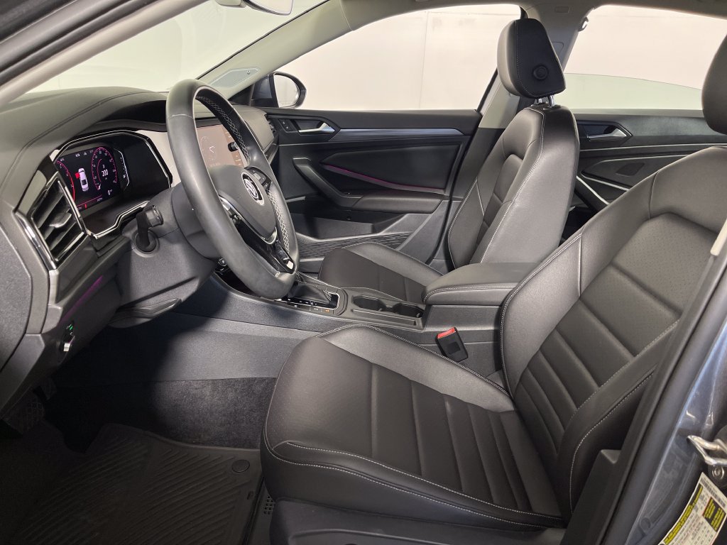 Used 2021 Volkswagen Jetta SEL FWD image 12