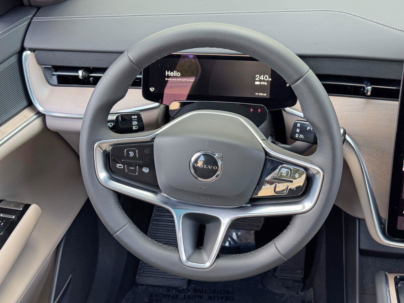 Used 2025 Volvo EX90 Ultra AWD/4WD image 19