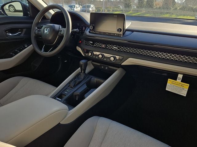 Certified 2025 Honda Accord SE image 10