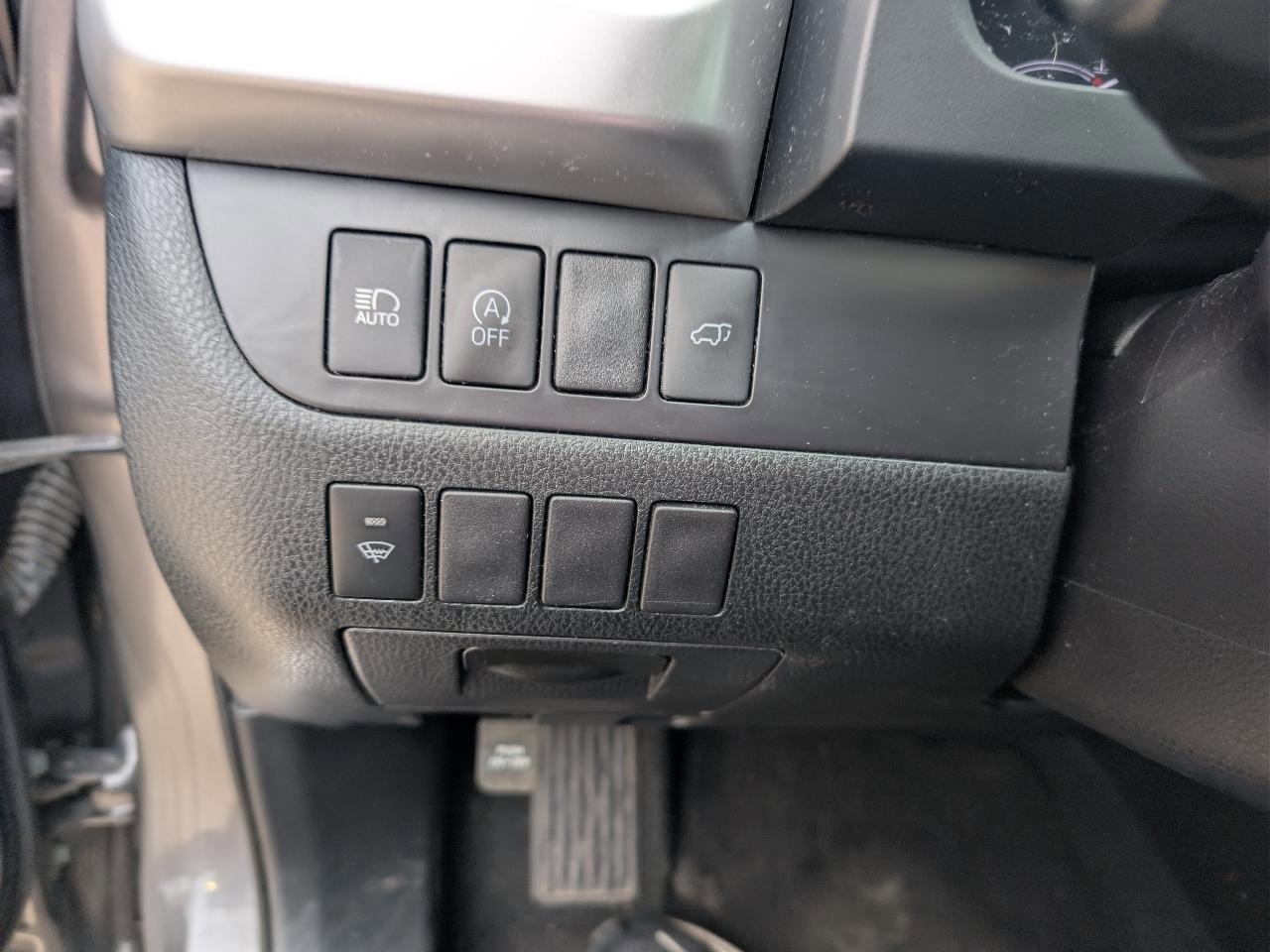 Used 2019 Toyota Highlander XLE AWD/4WD image 15