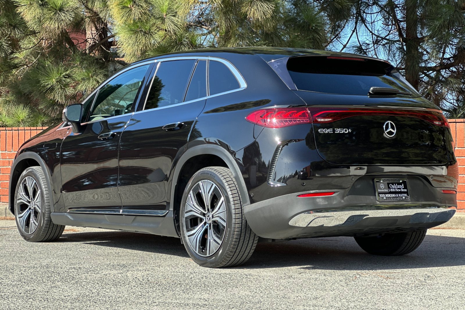 Certified 2023 Mercedes-Benz EQE 350+ SUV image 7