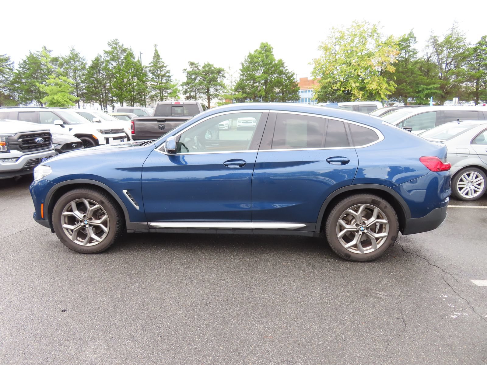 Used 2021 BMW X4 xDrive30i w/ Executive Package AWD/4WD image 8