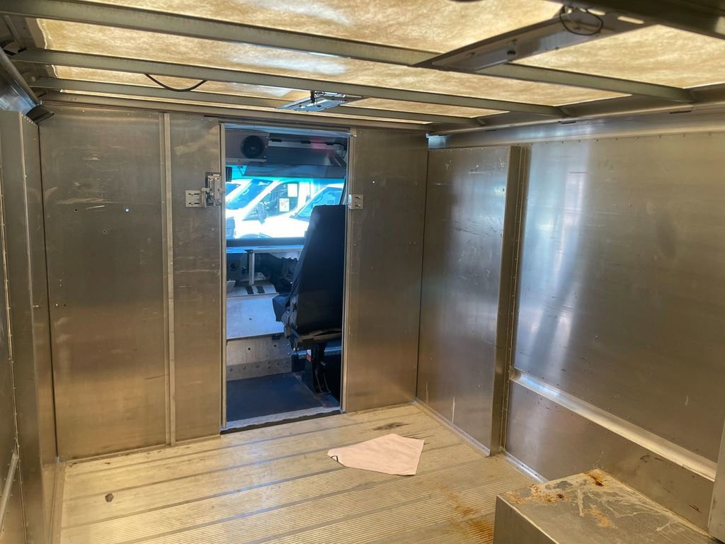 Used 2016 Ford E-350 and Econoline 350 Super Duty w/ A/C Prep Package RWD image 24