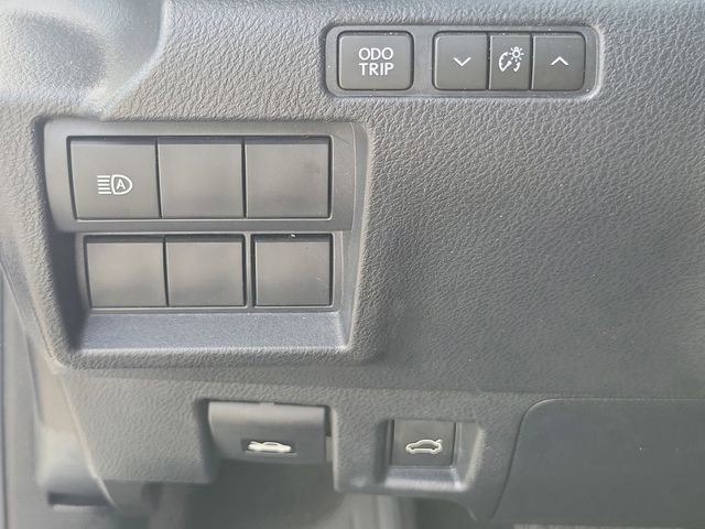 Used 2022 Lexus IS 300 w/ Accessory Package RWD image 20