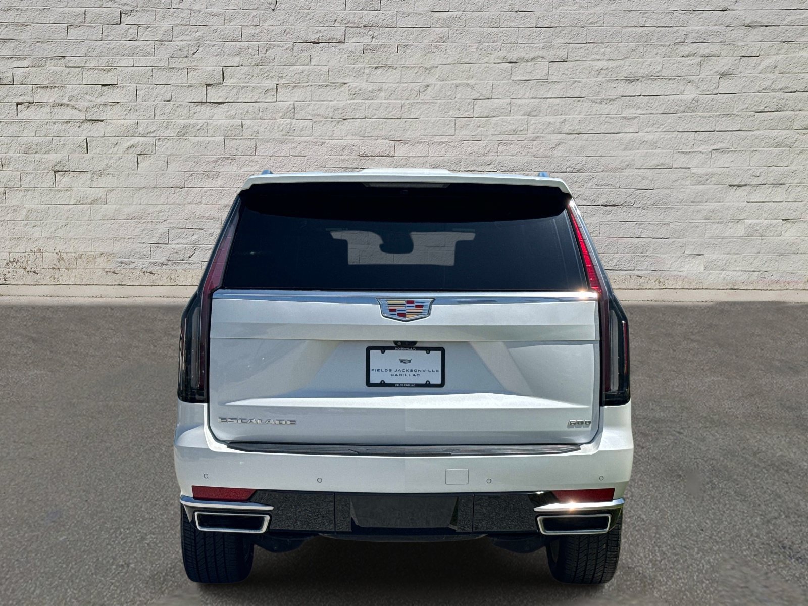Certified 2024 Cadillac Escalade Premium Luxury AWD/4WD image 4