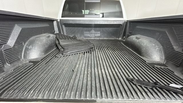Used 2015 RAM 2500 SLT AWD/4WD image 26