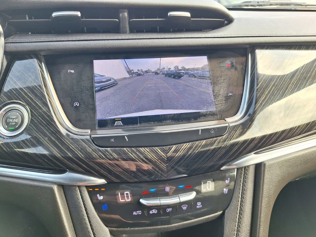 Used 2023 Cadillac XT6 Premium Luxury image 16