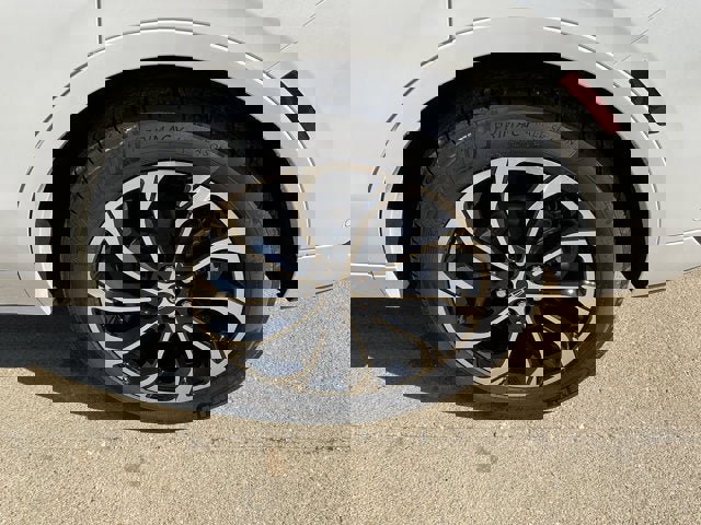 Used 2024 Lincoln Nautilus Reserve w/ Equipment Group 202A image 5